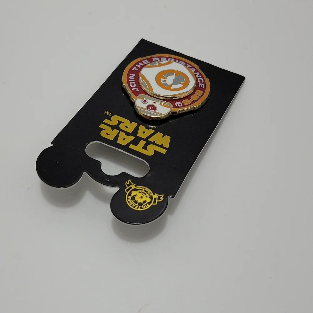 NWT Star Wars BB8 Pin